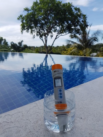 รับสร้างสระว่ายน้ำหมู่บ้านระยอง